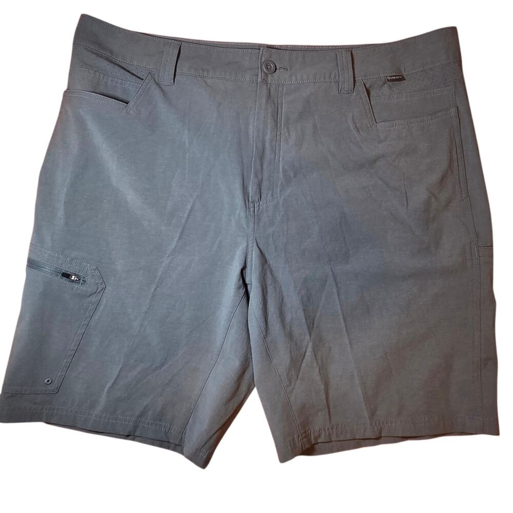 Simms Skiff Shorts Gray sz 40 9" length Zipper Pocket, Ventilation